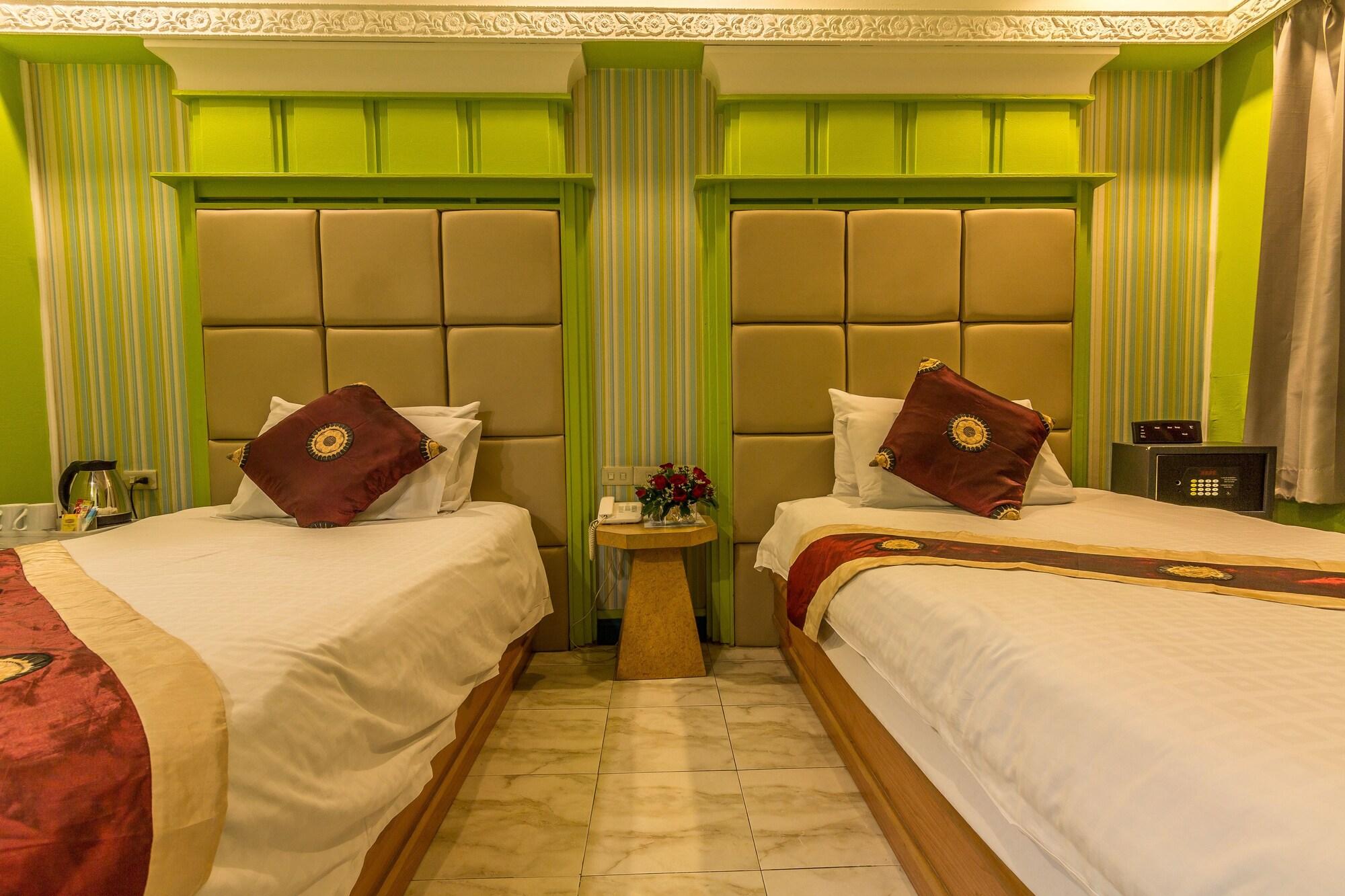 Sam'S Lodge Bangkok Esterno foto